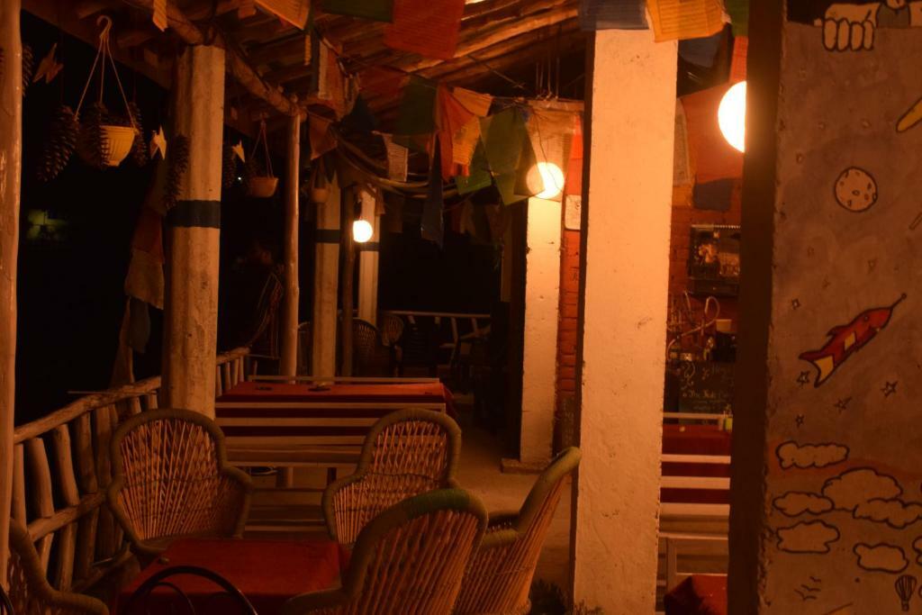 Bros Hostel Manali Exterior foto
